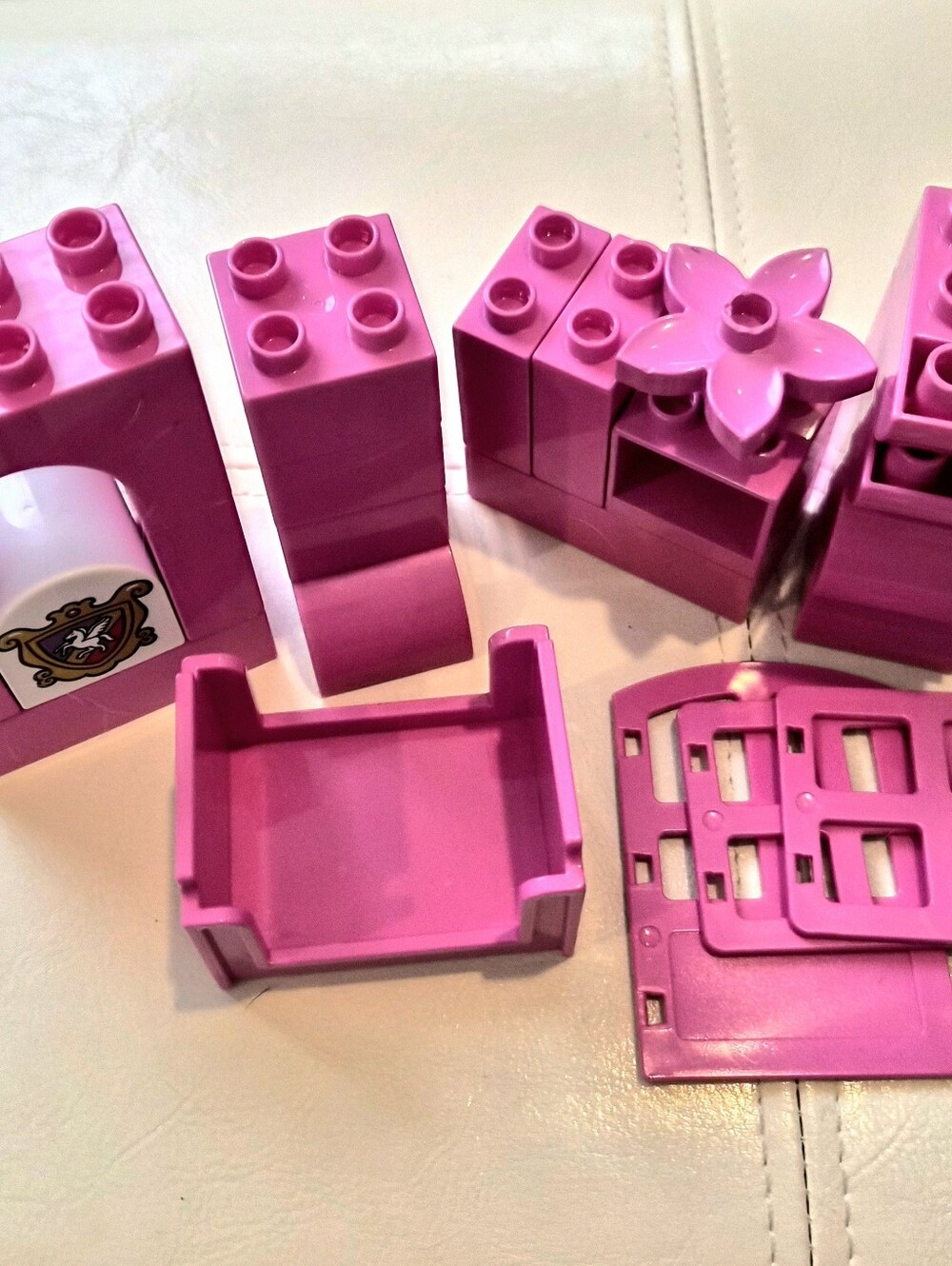 Lego DUPLO Castle Misc Pieces. 20 Blocks. - Picture 3 of 3